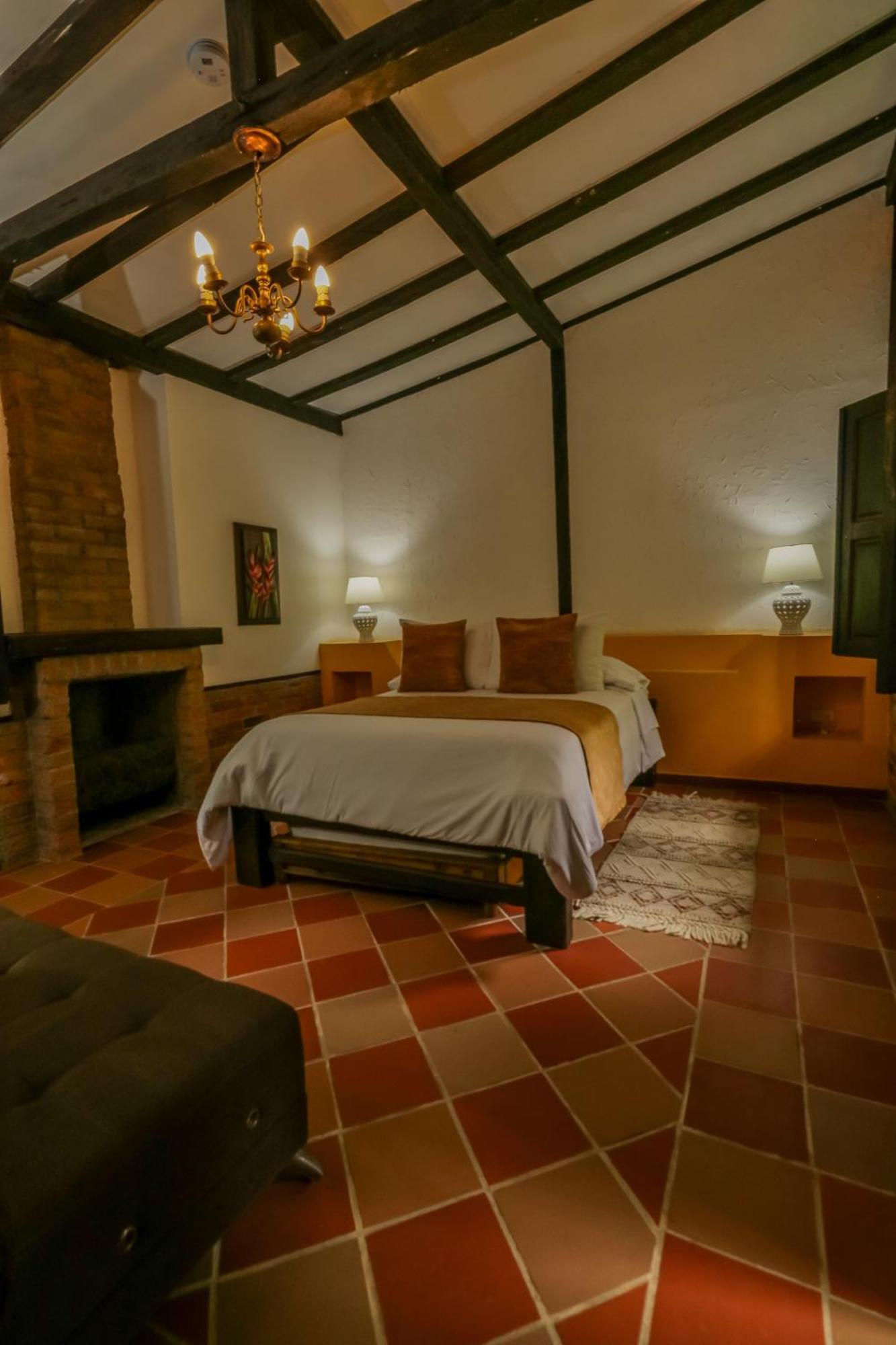 Hotel Visperas ซานตาโรซา เดกาบัล ภายนอก รูปภาพ